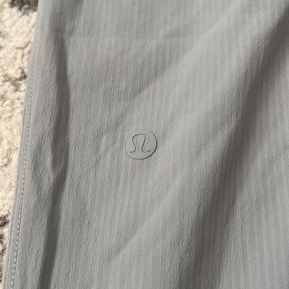 Lululemon Beyond the Studio Pant Slim in Rhino Grey - Picture 10 of 11
